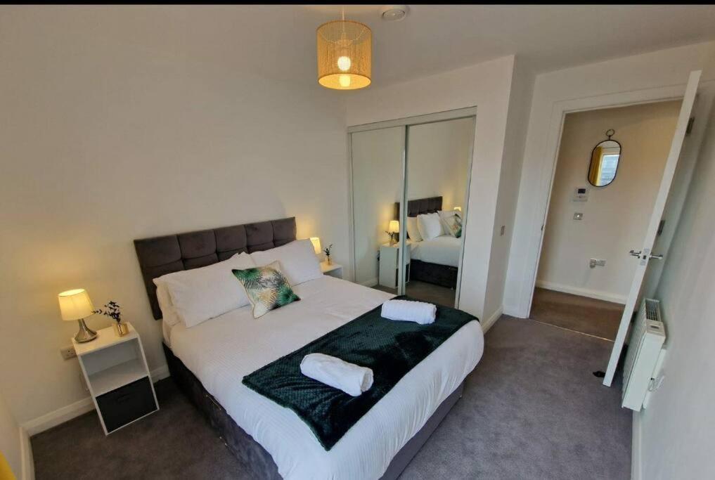 Modern Apartment, Sleeps 6, Belfast City Centre Εξωτερικό φωτογραφία