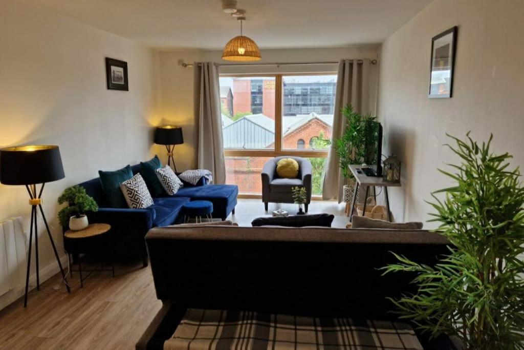 Modern Apartment, Sleeps 6, Belfast City Centre Εξωτερικό φωτογραφία